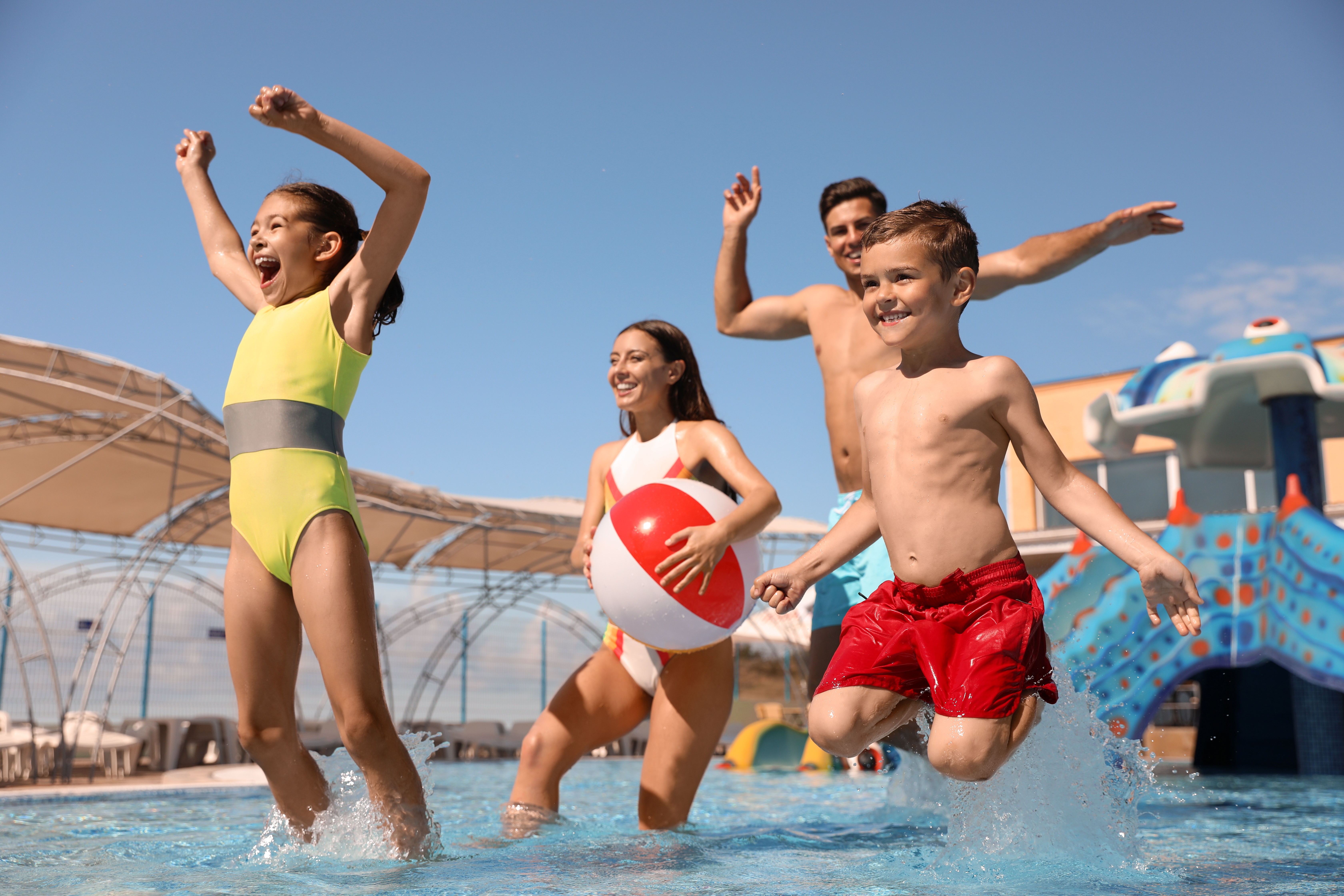 kinder nackt spielen Sicher schwimmen im Urlaub mit Kindern | Generali Österreich