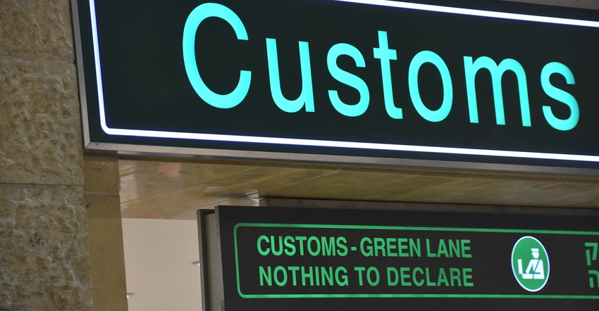 Customs declarations sign in an airport