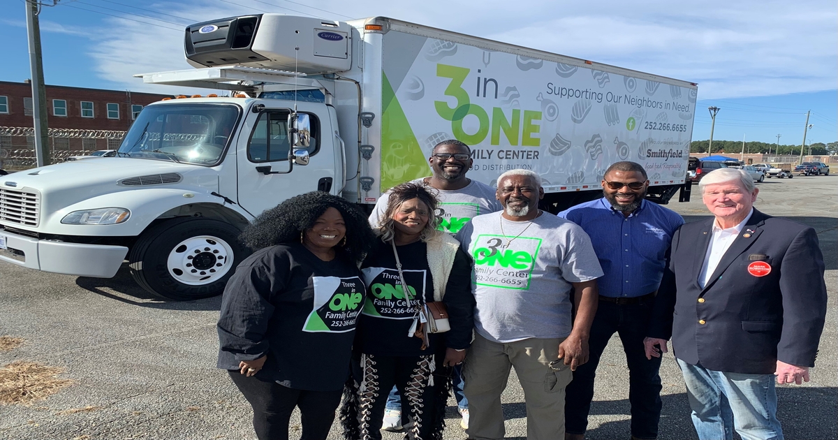 Smithfield donates truck to aid in North Carolina hunger relief