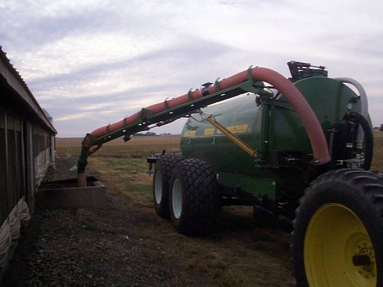 Directory Connects Producers, Custom Manure Haulers
