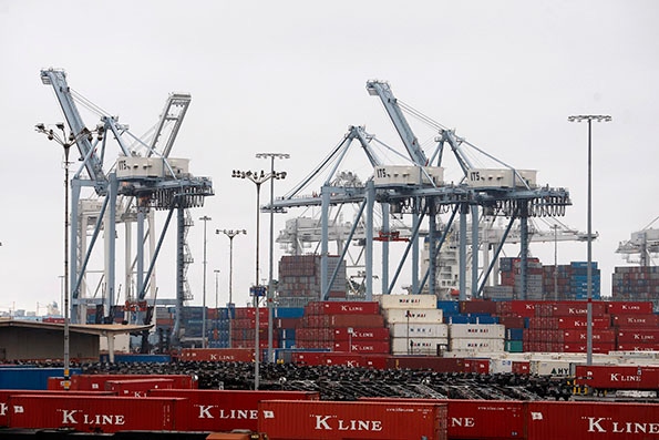 Federal mediator to help with West Coast ports
