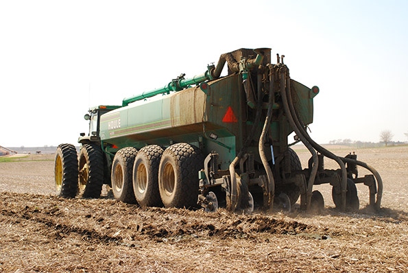 What does manure application cost?