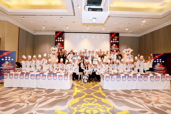 Porkstars Cooking Competition Group with Chefs 2022.jpg