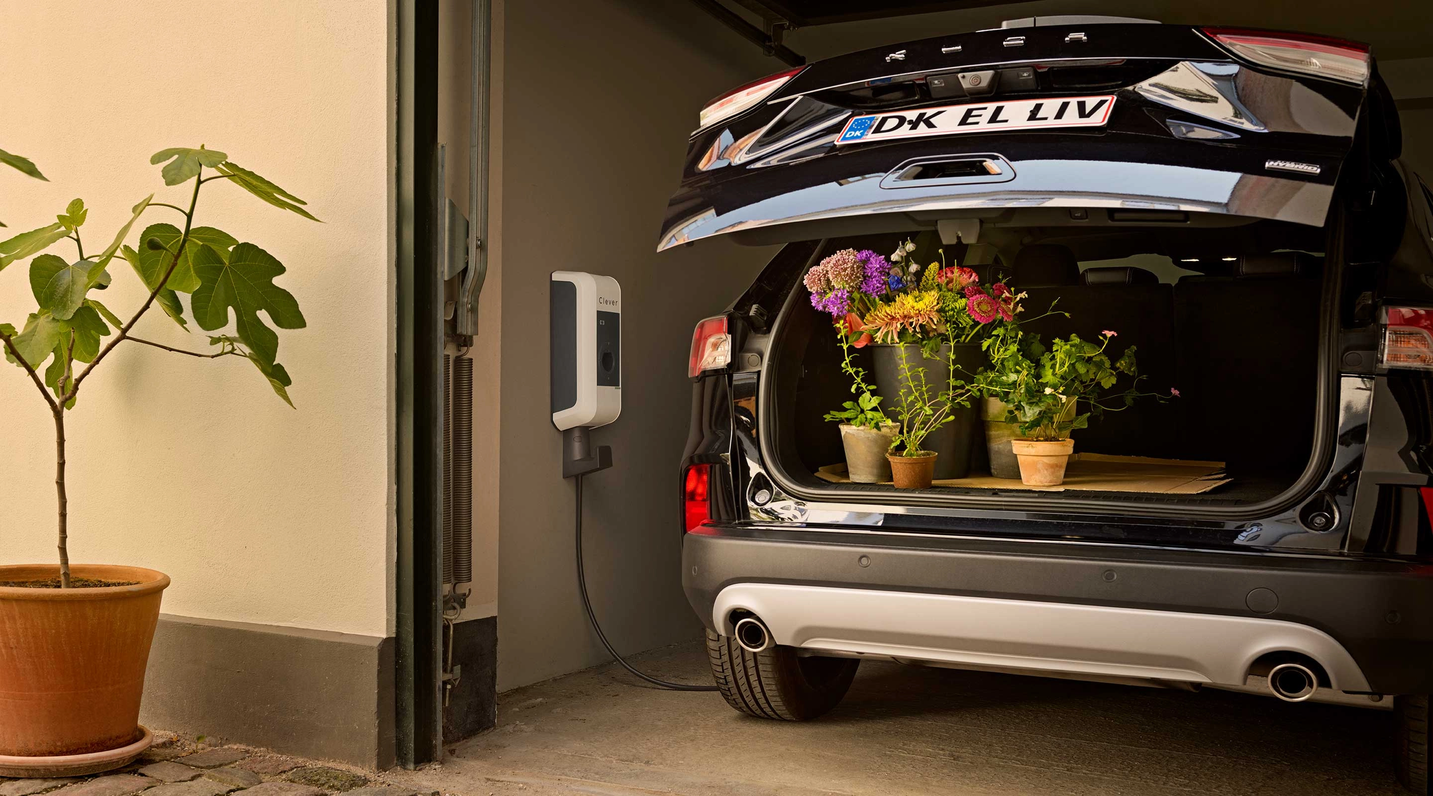 Ford lader ved Clever ladeboks