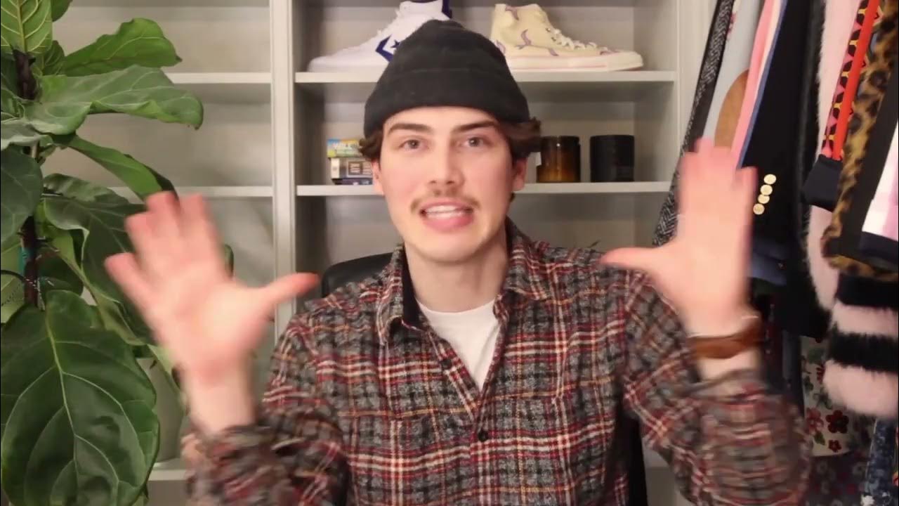 Signs that indicate that someone is into you