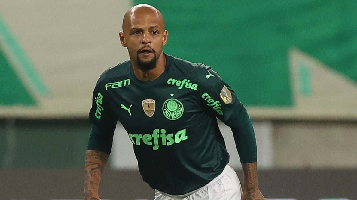 Felipe Melo dá bronca em estafe, e vai esperar eleições no Palmeiras por renovação