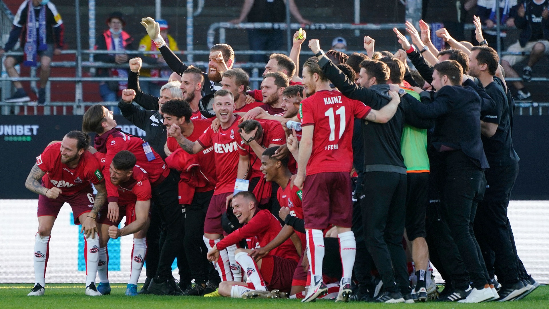 ケルンが入れ替えpoでキール相手に大勝 逆転でブンデス1部残留 キールは初の昇格逃す Goal Com ケルンが入れ替えpoでキール相手に大勝 逆転でブンデス1部残留 キールは初の昇格逃す Goal Com