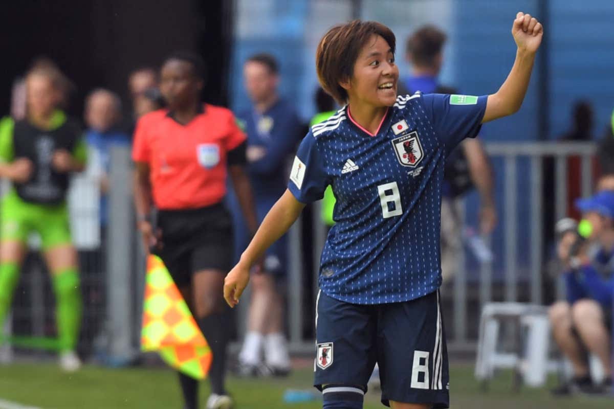宮間あやの背番号8を背負って 女子w杯初戦のモヤモヤを消し去った岩渕真奈の覚悟 Goal Com 宮間あやの背番号8を背負って 女子w杯初戦のモヤモヤを消し去った岩渕真奈の覚悟 Goal Com
