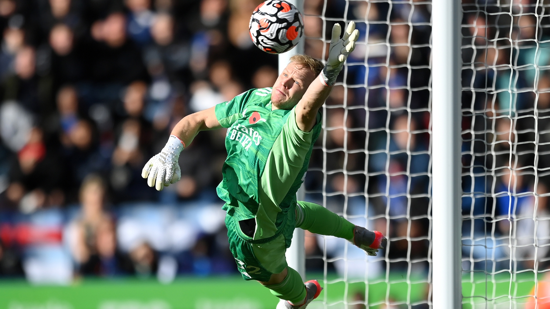Best save I've seen in years!' - Ramsdale heroics earn Arsenal record statement win at Leicester | Goal.com