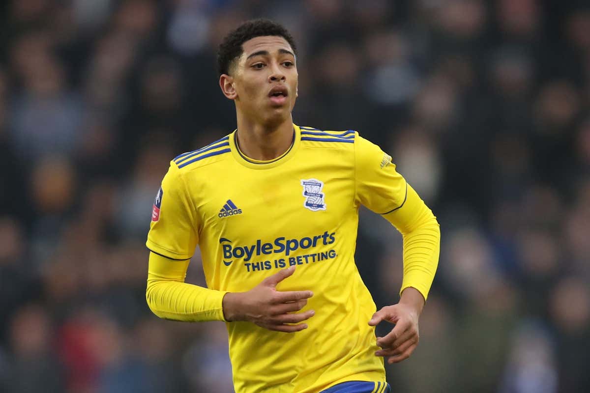 ドルトムント イングランドの逸材べリンガムを確保か クラブレコードで16歳mfの獲得へ Goal Com ドルトムント イングランドの逸材べリンガムを確保か クラブレコードで16歳mfの獲得へ Goal Com