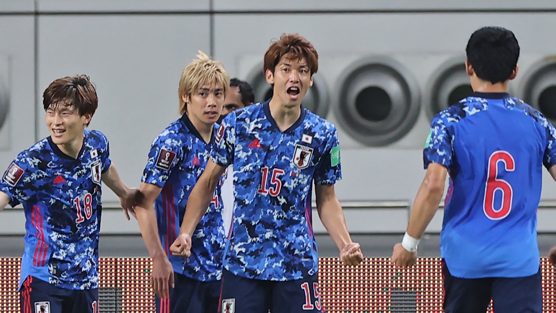 試合テキスト速報 日本代表vsオーストラリア代表 サッカーw杯アジア最終予選 Goal Com 試合テキスト速報 日本代表vsオーストラリア代表 サッカーw杯アジア最終予選 Goal Com