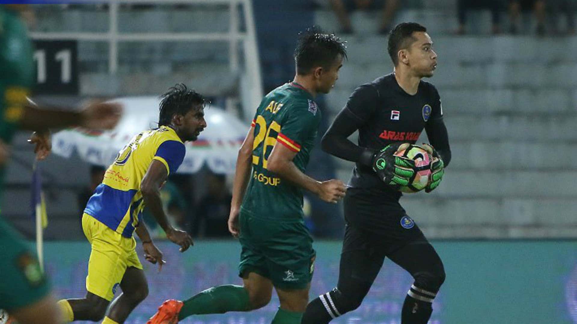 Helmi Elias, Pahang, Sarawak, Super League