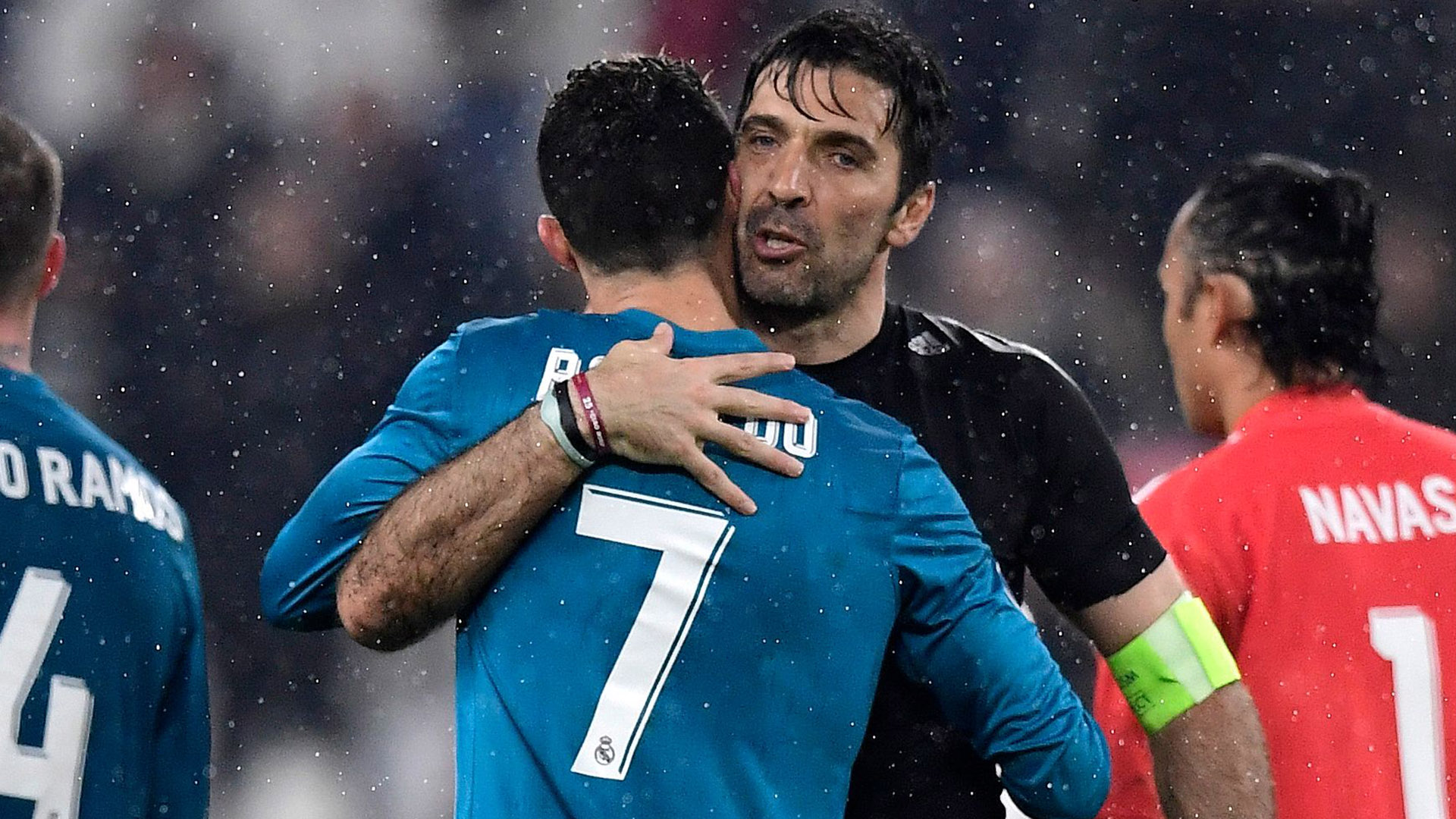 ブッフォンが2ゴールのc ロナウドを称賛 ペレやマラドーナに匹敵する Goal Com ブッフォンが2ゴールのc ロナウドを称賛 ペレやマラドーナに匹敵する Goal Com