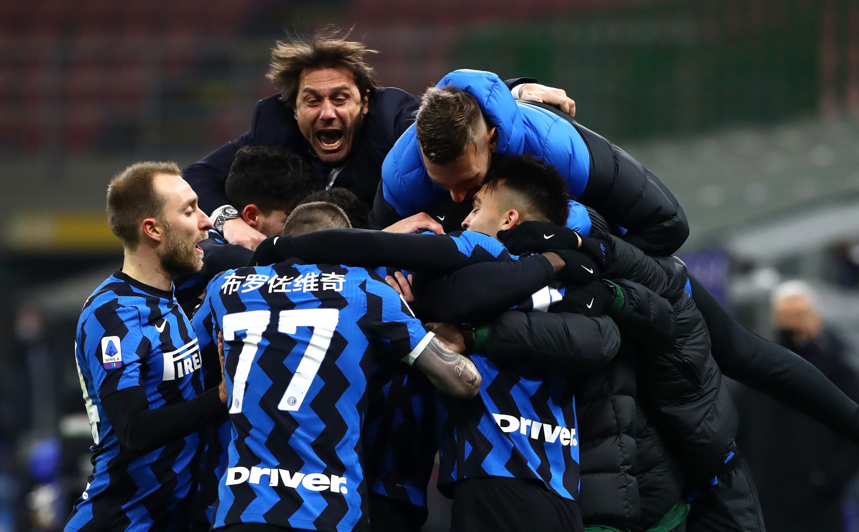 インテルの11年ぶりセリエa優勝決定 通算19回目のスクデット獲得 ユヴェントス一強時代に終止符 Goal Com インテルの11年ぶりセリエa優勝決定 通算19回目のスクデット獲得 ユヴェントス一強時代に終止符 Goal Com