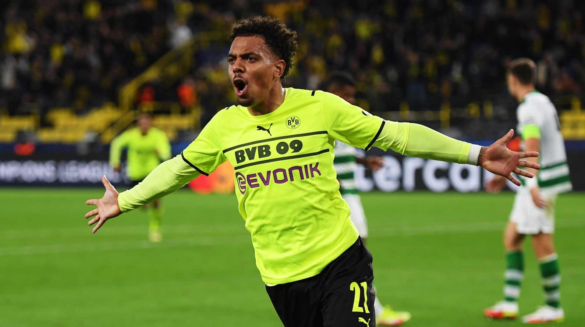 マレンが加入後初ゴール ドルトムントがcl連勝 次節アヤックスと首位攻防戦へ Goal Com マレンが加入後初ゴール ドルトムントがcl連勝 次節アヤックスと首位攻防戦へ Goal Com