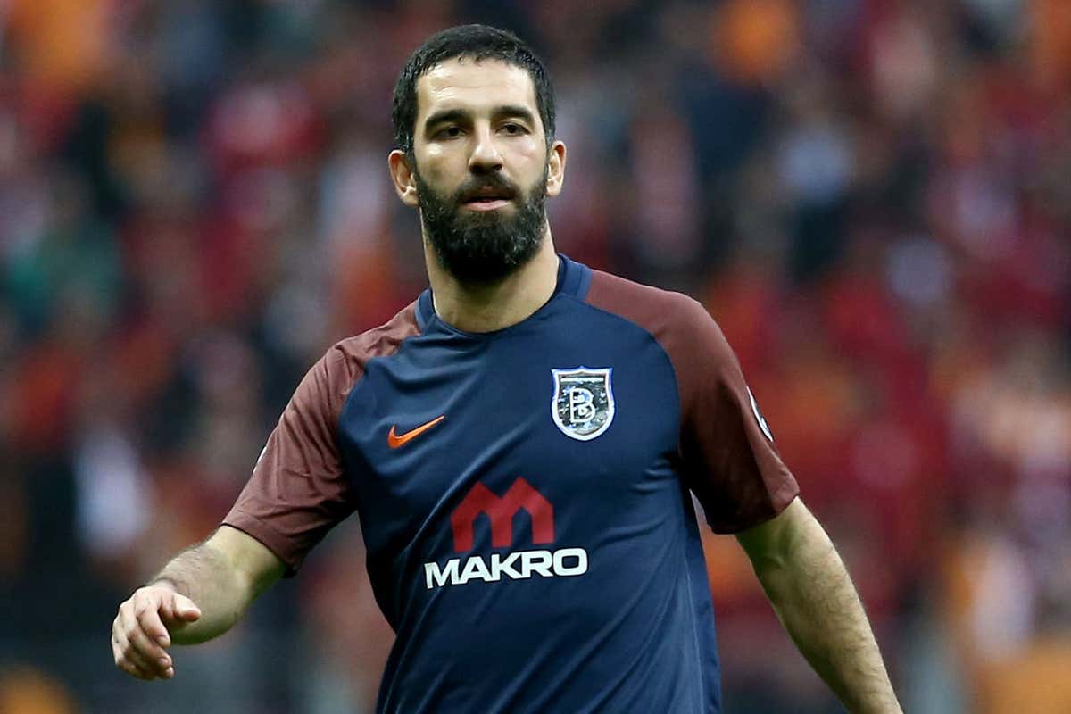 Arda Turan Nightclub Pop Star Fight Gun Gesture Reports Given Cryptic Response Goal Com