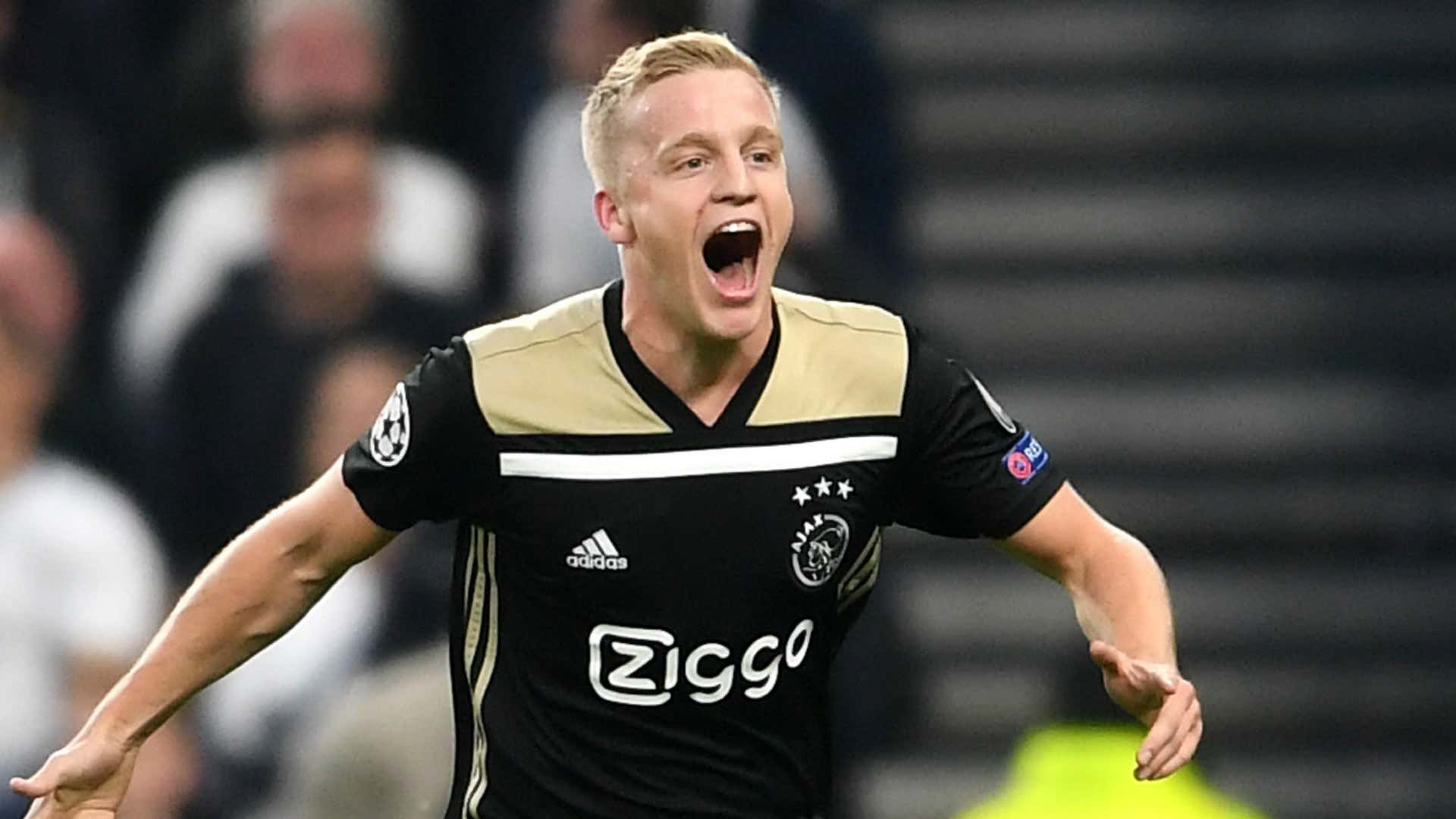 Donny van de Beek Ajax 2018-19