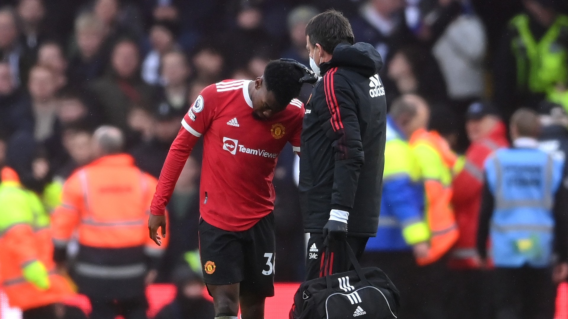 Elanga slammed by fans as Manchester City outshine