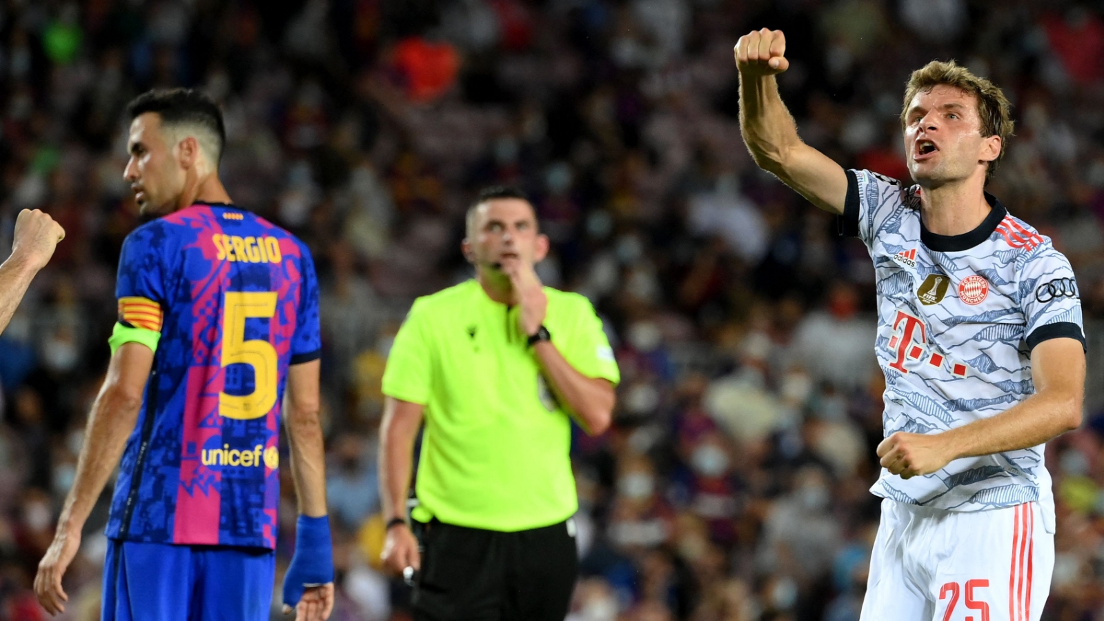 ミュラー先制弾にレヴァンドフスキが2発 バイエルン バルセロナに絶対的な力量差を見せつけて3 0完勝 Goal Com