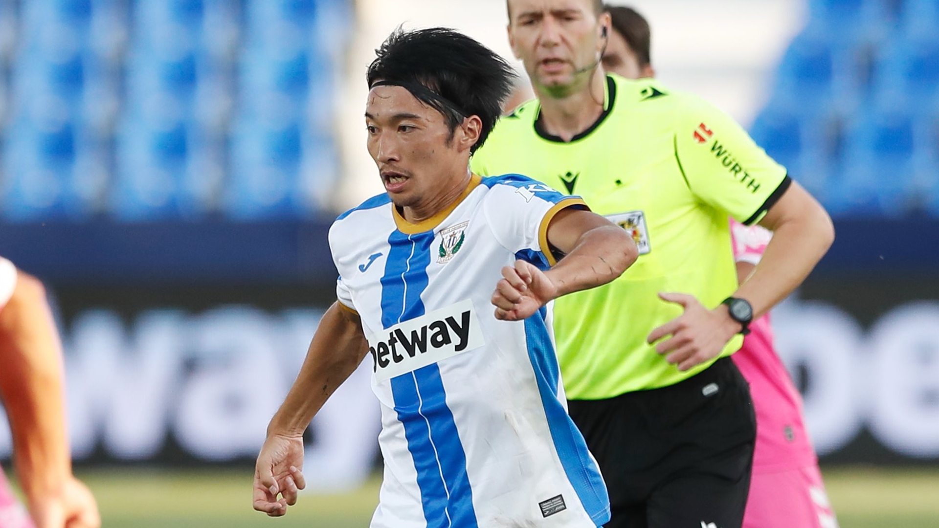レガネスmf柴崎岳 待望の今季初ゴールは約25m強烈ミドル弾 W杯アジア最終予選に弾み Goal Com レガネスmf柴崎岳 待望の今季初ゴールは約25m強烈ミドル弾 W杯アジア最終予選に弾み Goal Com
