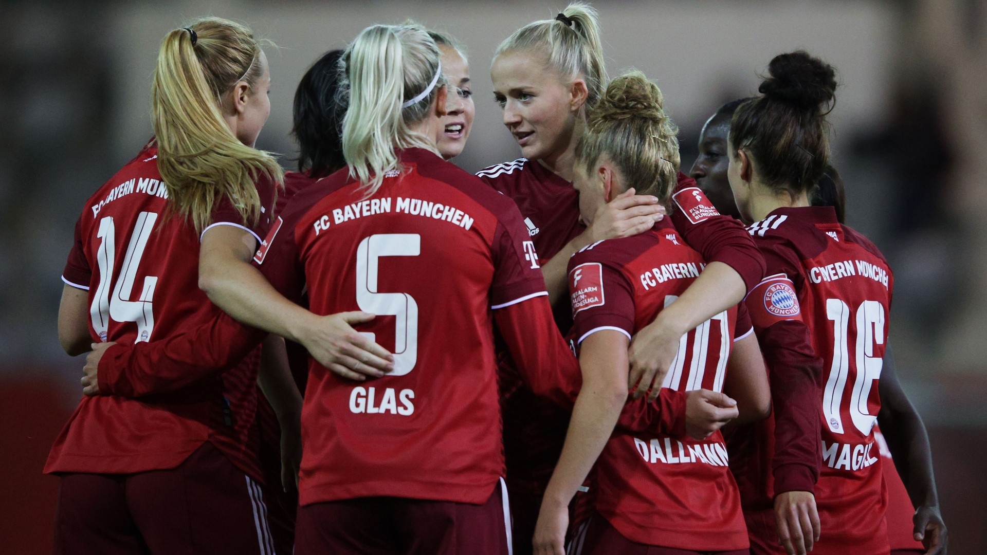 Fc Bayern Munchen Vs Vfl Wolfsburg Live Die Frauen Bundesliga Heute Im Tv Und Live Stream Sehen Goal Com
