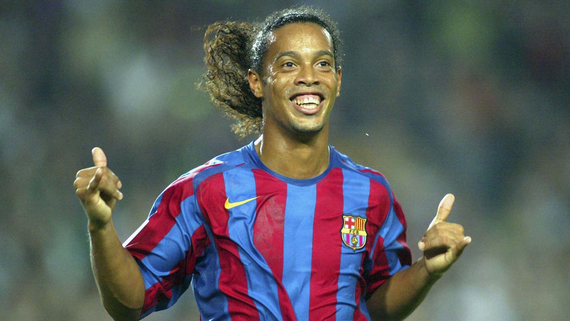 ロナウジーニョ 18年の現役引退を表明 将来はミュージシャンとサッカー教室運営へ Goal Com ロナウジーニョ 18年の現役引退を表明 将来はミュージシャンとサッカー教室運営へ Goal Com