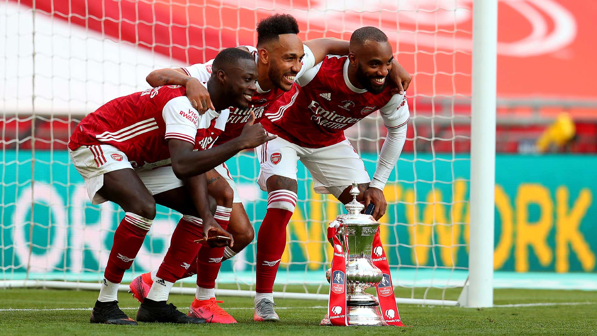 Nicolas Pepe Pierre-Emerick Aubameyang Alexandre Lacazette Arsenal FA Cup trophy 2019-20