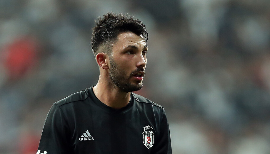 Tolgay Arslan Besiktas 6 7 Ay Paramizi Odemedi Durum Hikayesi Yalan Goal Com