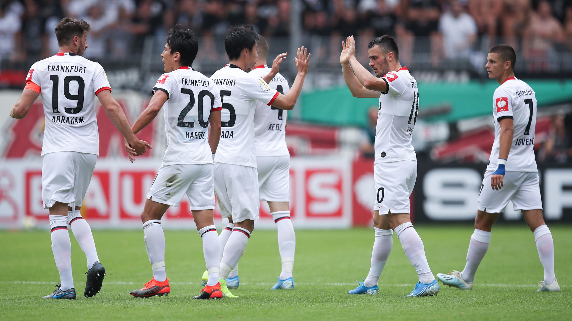 長谷部誠 Dfbポカール1回戦を辛くも突破で苦言 とてもシンプルなミスから Goal Com 長谷部誠 Dfbポカール1回戦を辛くも突破で苦言 とてもシンプルなミスから Goal Com