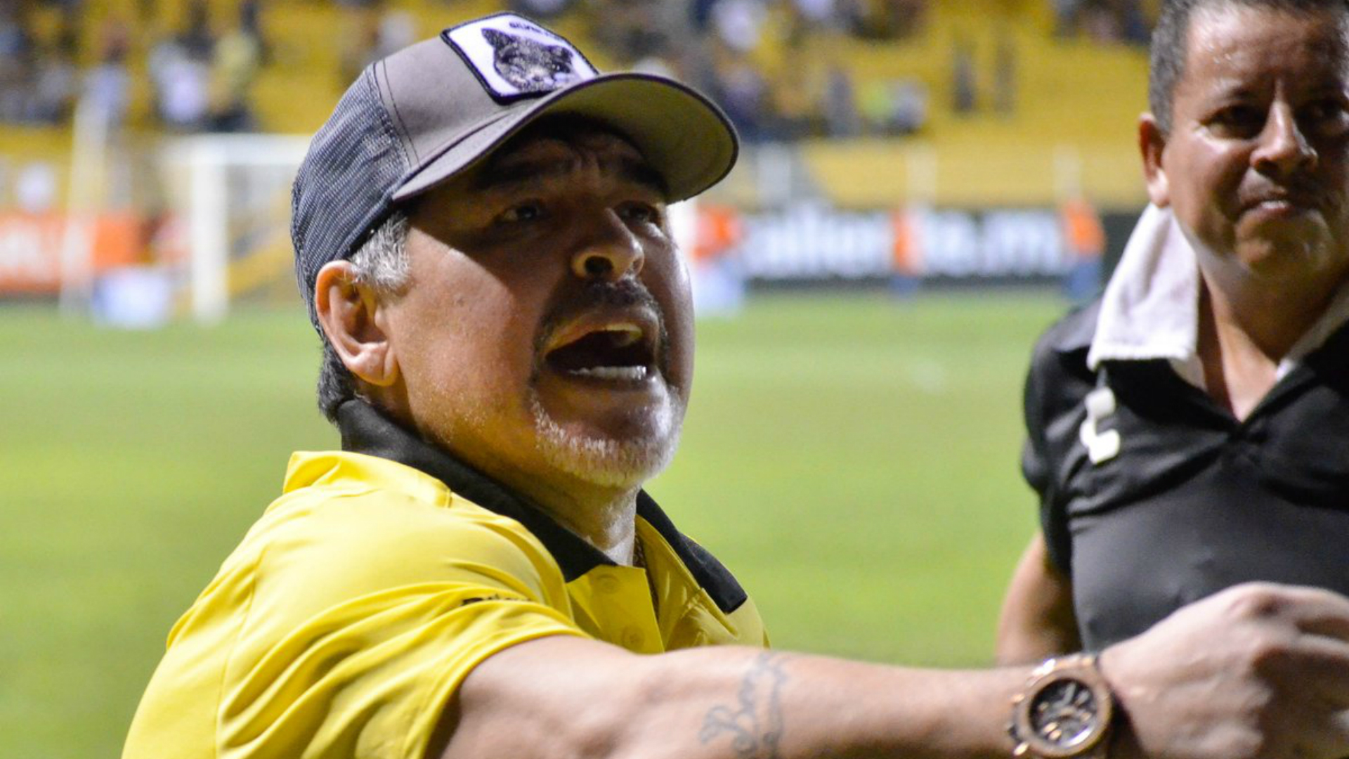 マラドーナ メッシの性格を問題視 彼を神格化しちゃいけない 試合前回はトイレに行き いつもtvゲームしている Goal Com