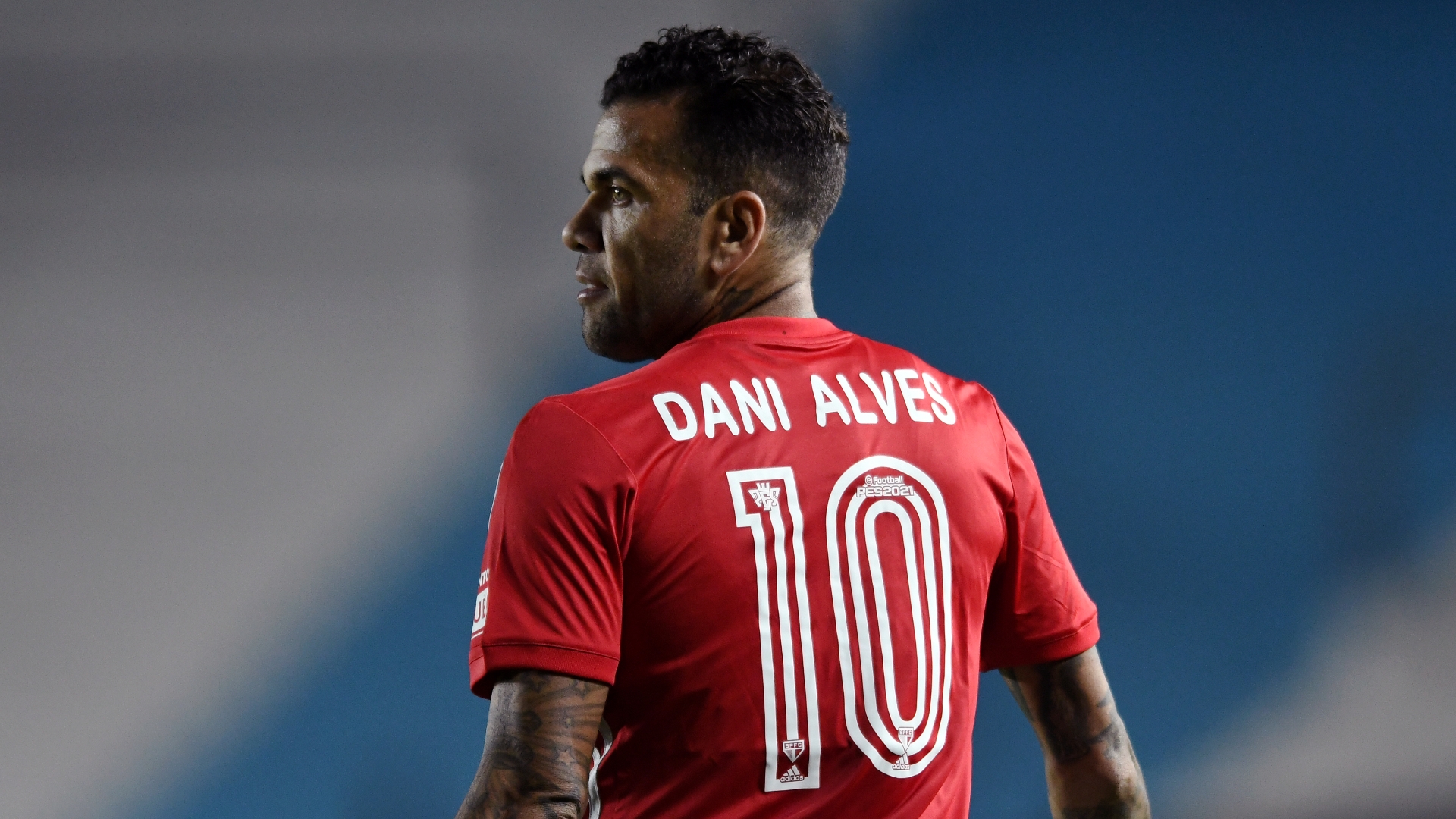 Dani alves psg salary