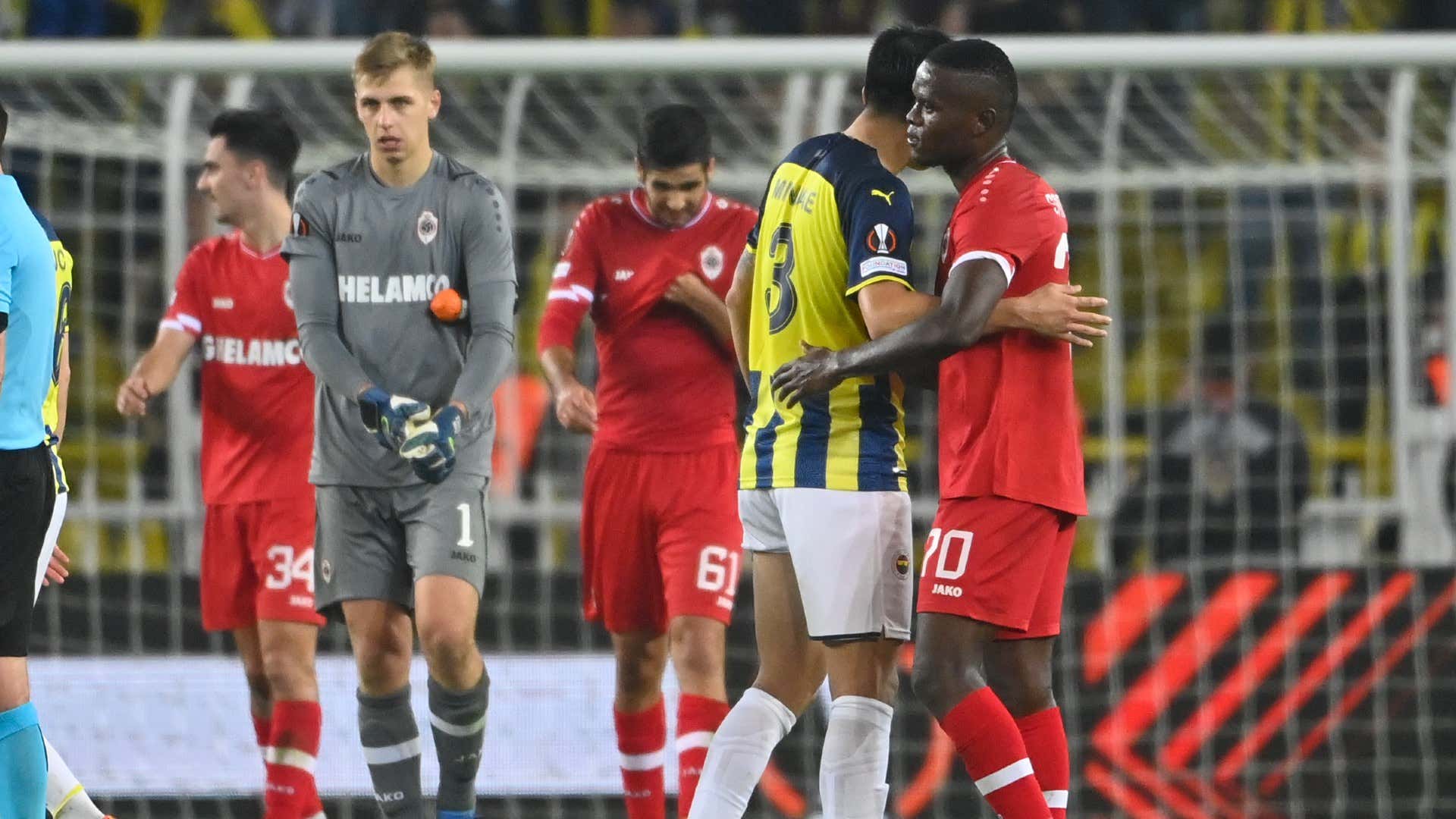 Photo of Samatta hurts parent club Fenerbahce with goal in Royal Antwerp draw