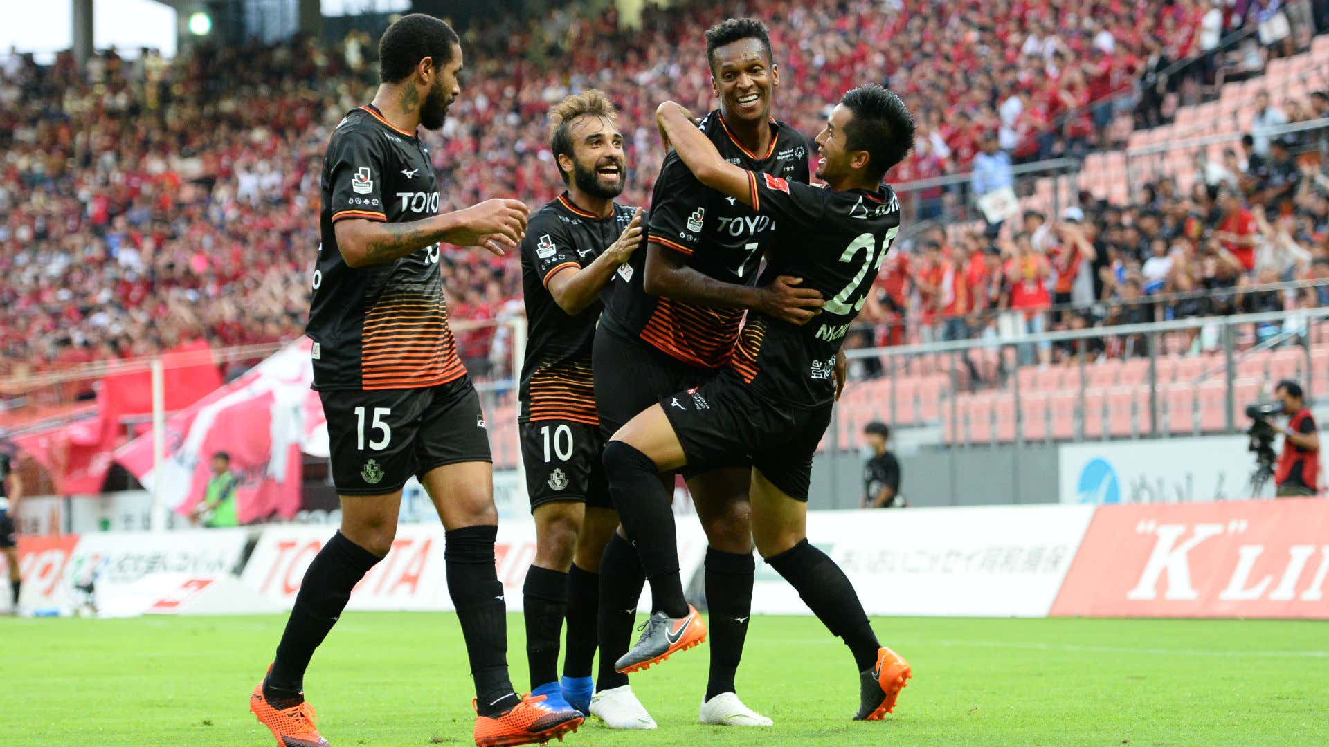 イニエスタ トーレス ジョー 今季加入の大物外国籍選手はjリーグに何をもたらしたか Goal Com イニエスタ トーレス ジョー 今季加入の大物外国籍選手はjリーグに何をもたらしたか Goal Com