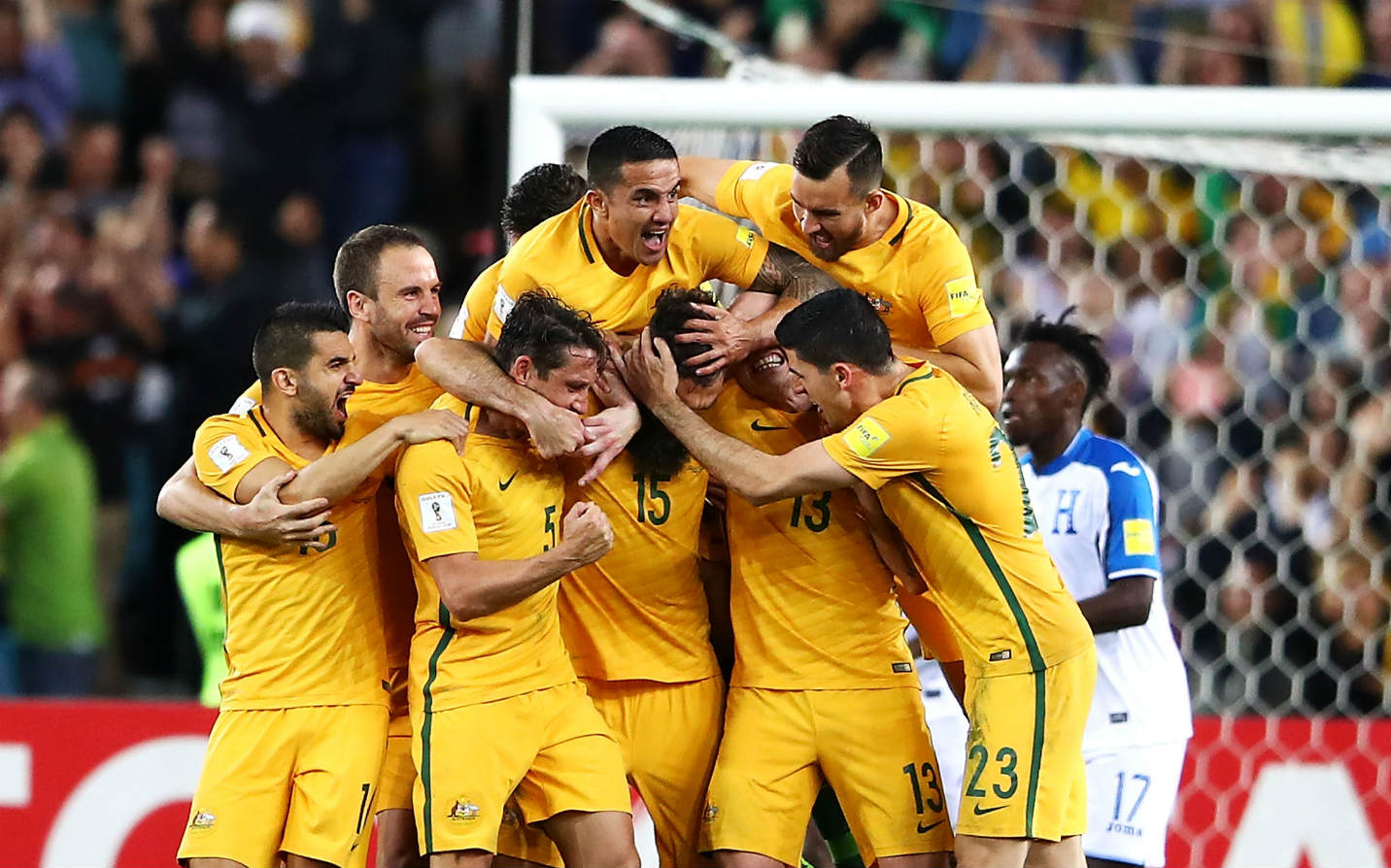 オーストラリアが4大会連続のw杯出場決定 主将ジェディナックの2発でロシア行き切符をつかむ ロシアw杯大陸間プレーオフ Goal Com オーストラリアが4大会連続のw杯出場決定 主将ジェディナックの2発でロシア行き切符をつかむ ロシアw杯大陸間プレーオフ Goal Com