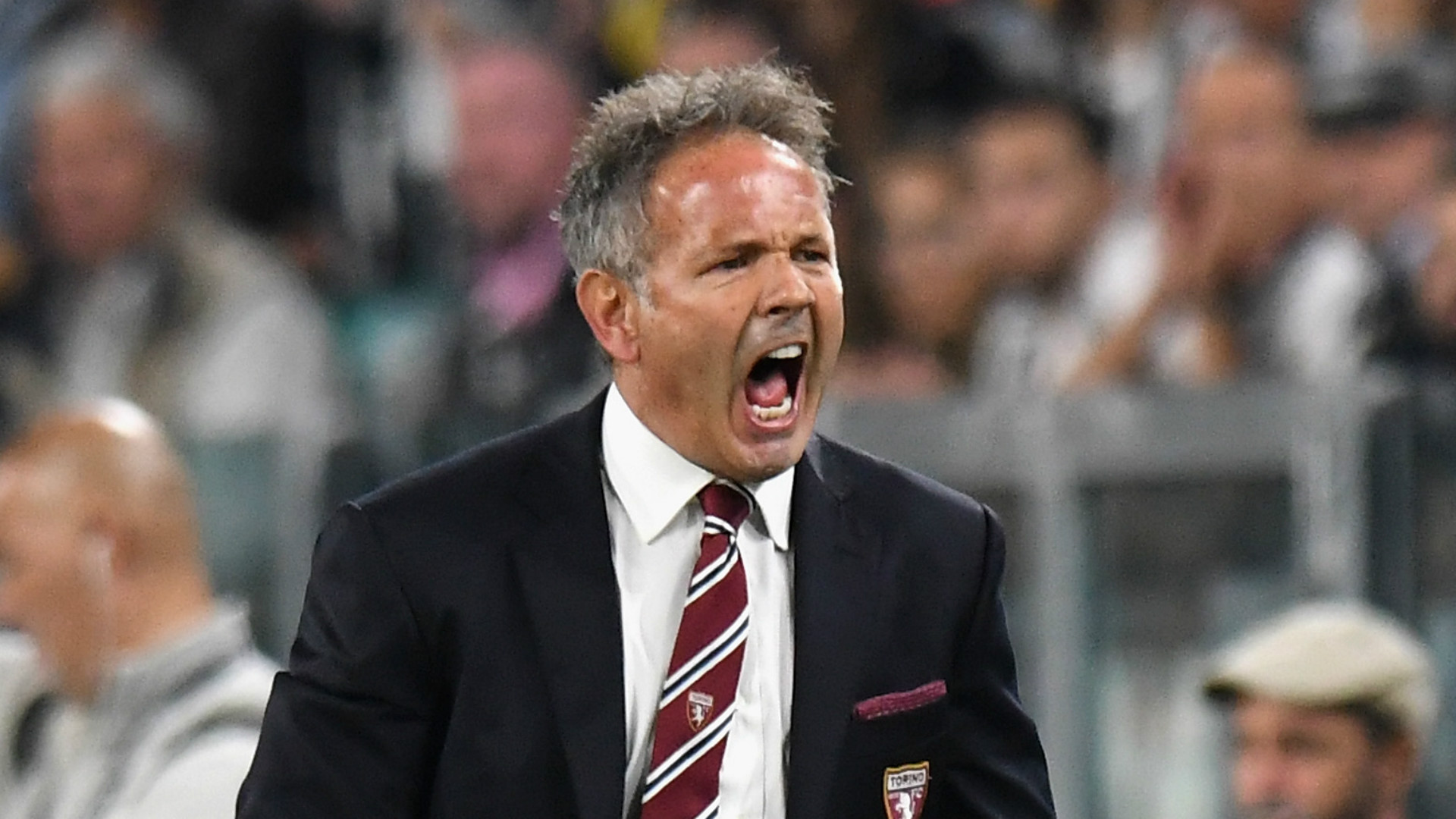 sinisa mihajlovic choque l italie anne frank je ne sais pas qui c est goal com