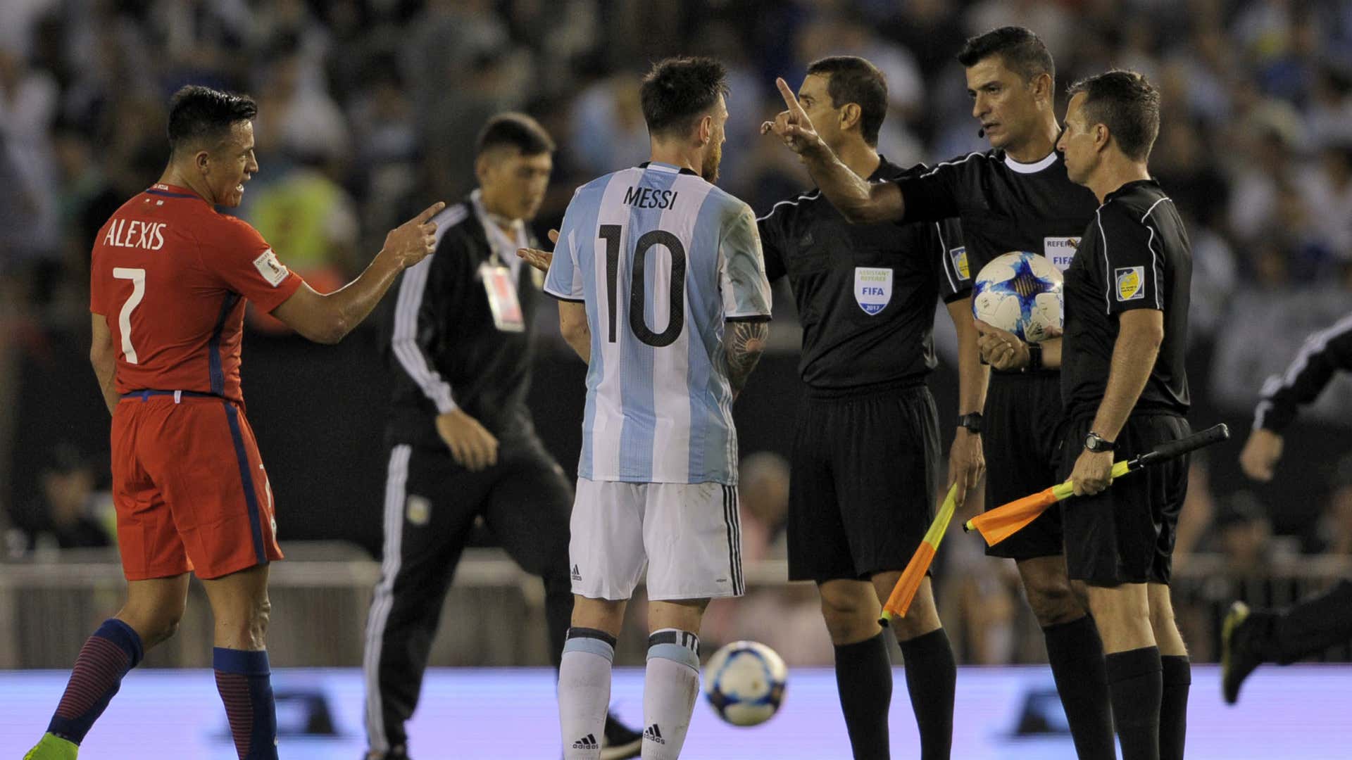 Lionel Messi Alexis Sanchez Argentina Chile Eliminatorias Sudamericanas 2018