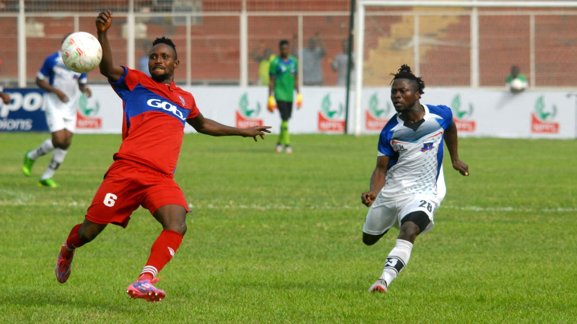 Monsuru Rafiu, Ikorodu United - Sunday Enweche, Lobi Stars