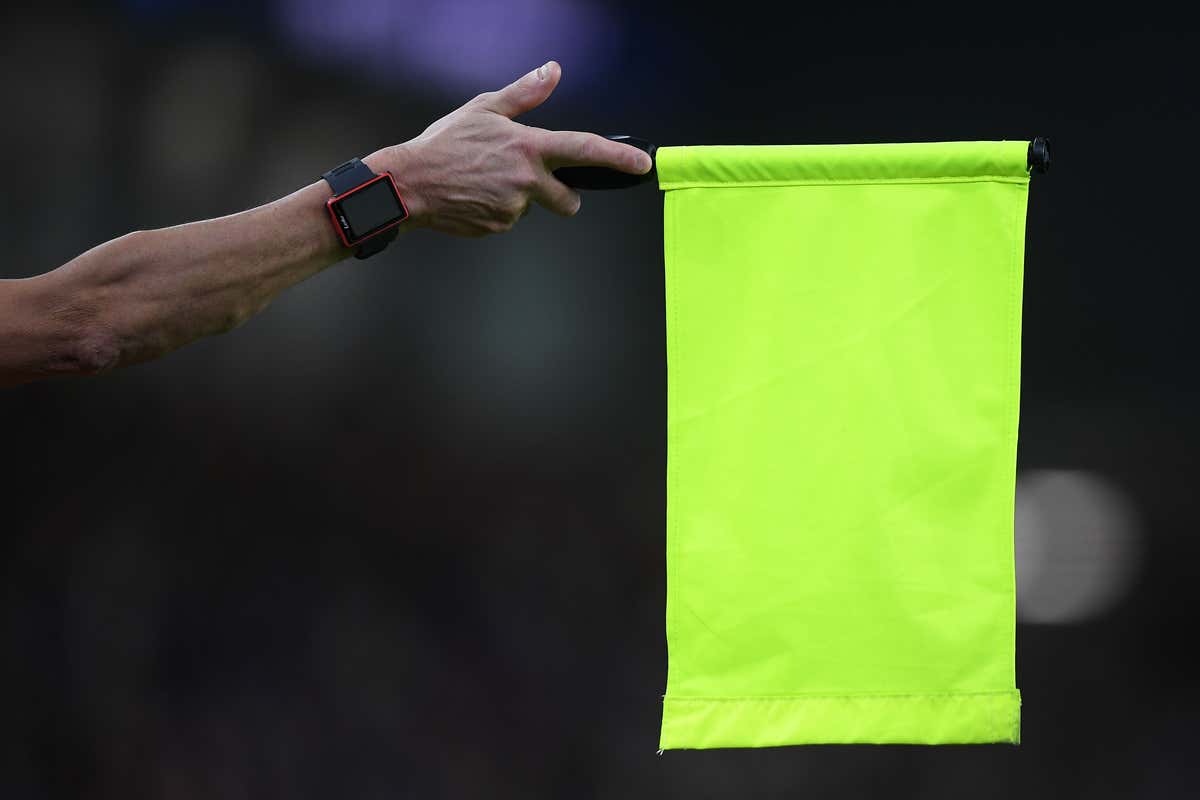 Assistant referee flag
