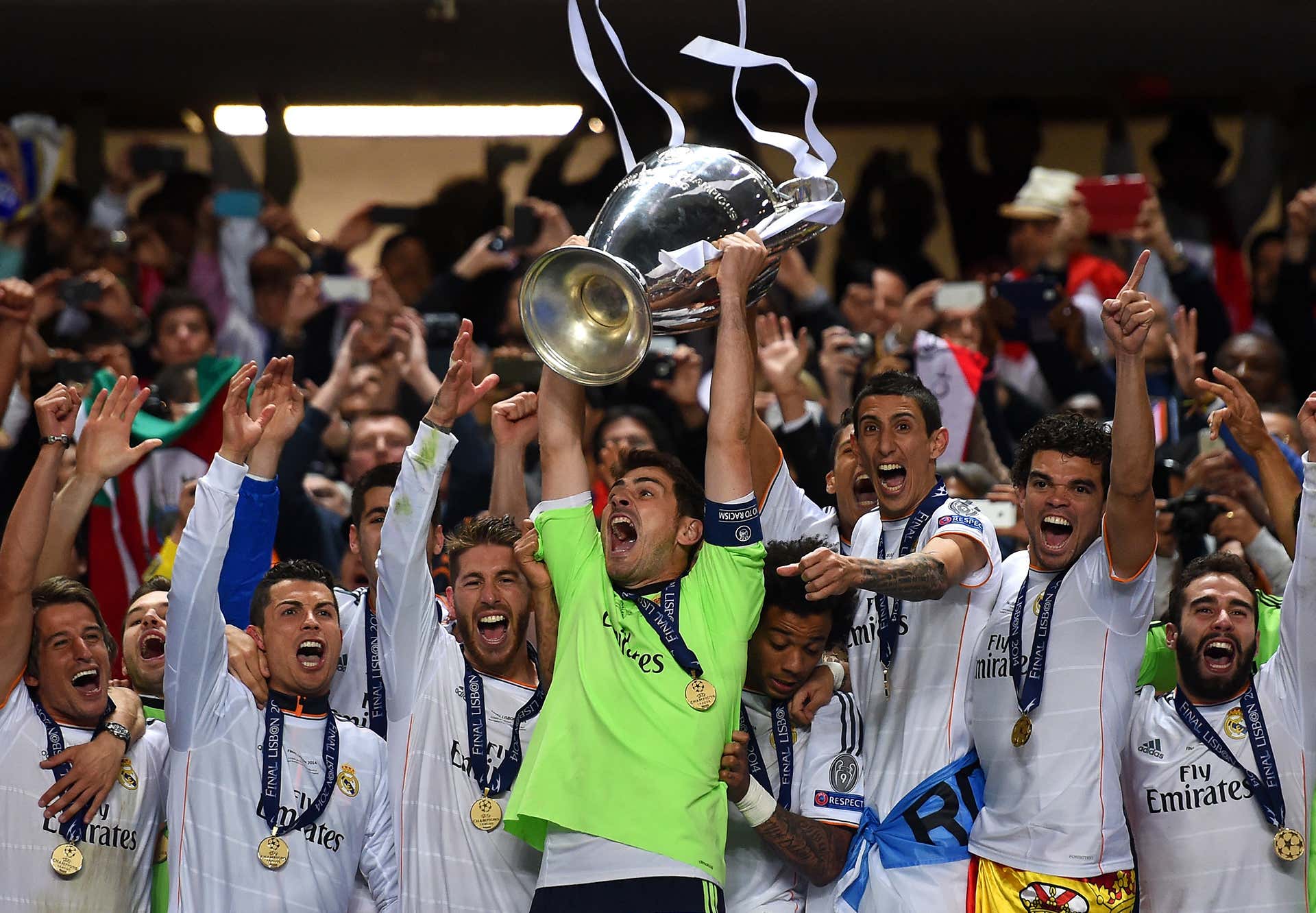 Iker Casillas Trophy Real Madrid Atletico Madrid Champions League final 05242014