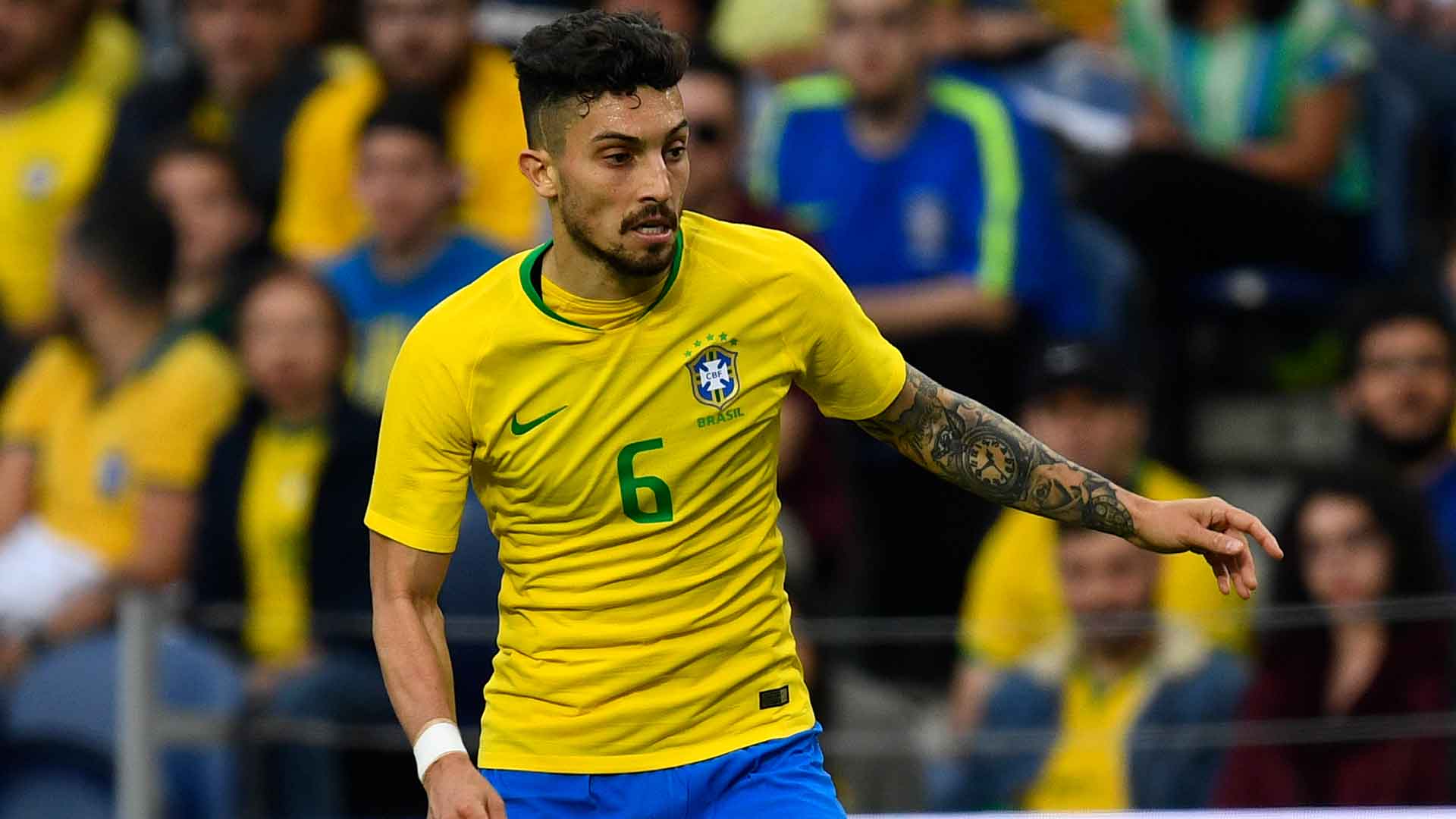 マンチェスター U 移籍市場最終日にブラジル代表左sbを補強 移籍金は21億円に Goal Com マンチェスター U 移籍市場最終日にブラジル代表左sbを補強 移籍金は21億円に Goal Com