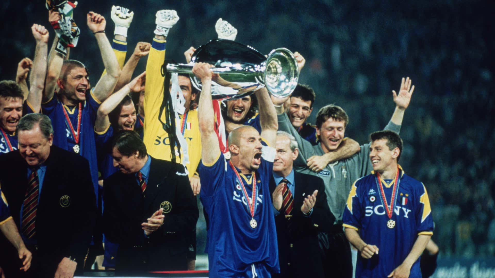 Galerie Mit Dieser Elf Gewann Juve 1996 Den Cl Titel Goal Com