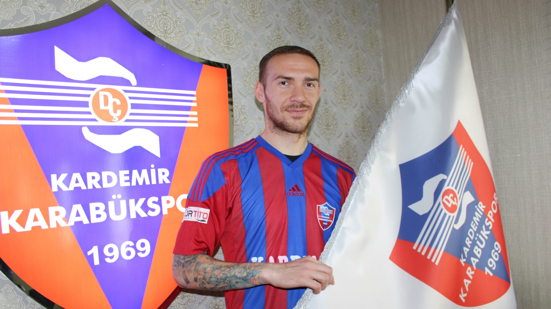 Super Lig Transfer Haberleri Karabukspor Anton Kravchenko Yu Kadrosuna Katti Goal Com