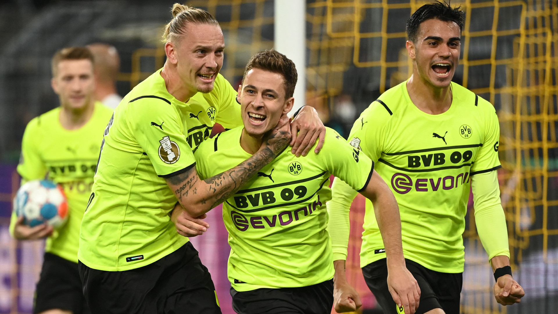Bvb Borussia Dortmund Gewinnt Dank Hazard Mit 2 0 Gegen Den Fc Ingolstadt Der Live Ticker Zum Nachlesen Goal Com