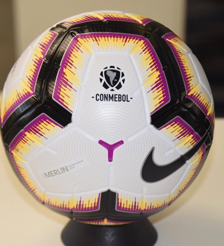 ▷ Balón de Nike para la Copa Libertadores 2021 Basado En Aerowsculpt 🥇