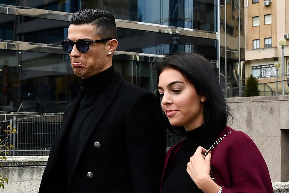 جورجينا تكشف الأسرار .. ما لا تعرفونه عن علاقتها مع كريستيانو رونالدو | Goal.com