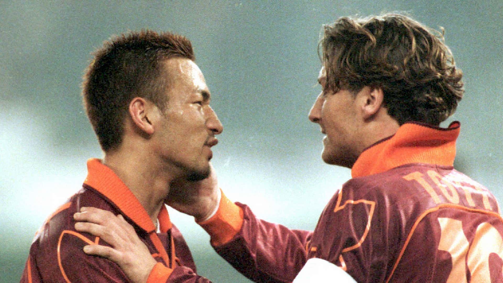 スクデットに貢献の元日本代表mf中田英寿氏 伊で特集 ローマの偉大な移籍交渉 Goal Com スクデットに貢献の元日本代表mf中田英寿氏 伊で特集 ローマの偉大な移籍交渉 Goal Com