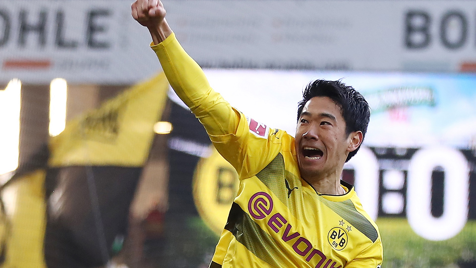 動画 芸術ボレーも 香川真司は及第点に及ばず トップフォームからは程遠い Goal Com 動画 芸術ボレーも 香川真司は及第点に及ばず トップフォームからは程遠い Goal Com