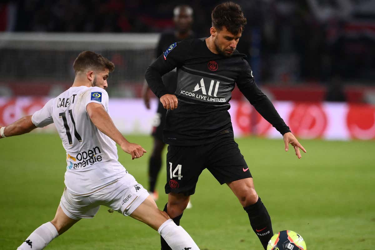 PSG Angers Juan Bernat