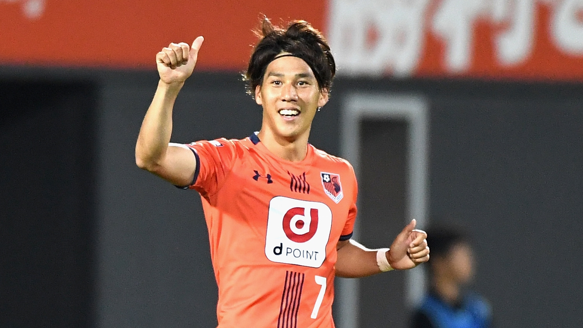 新加入のmf江坂任が10番に Acl参戦の柏レイソルが18シーズンの背番号を発表 Goal Com 新加入のmf江坂任が10番に Acl参戦の柏レイソルが18シーズンの背番号を発表 Goal Com