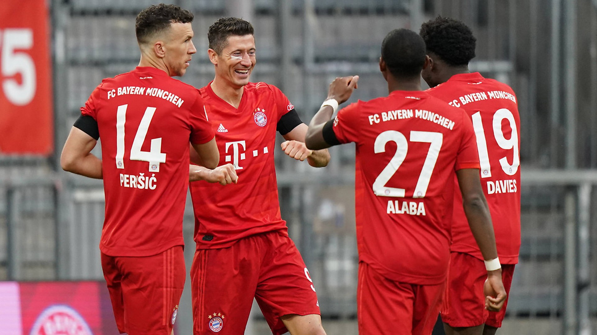 ブンデス直近13試合で12勝目 王者バイエルン指揮官 次戦ドルトムント戦へ意気込み Goal Com